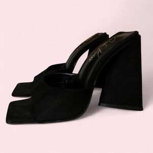 Pink Kiss Black Suede Square-Toe Triangle Block Heel Mules